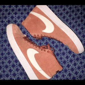 🍑 Dusty Peach Nike Mid blazers 🍑